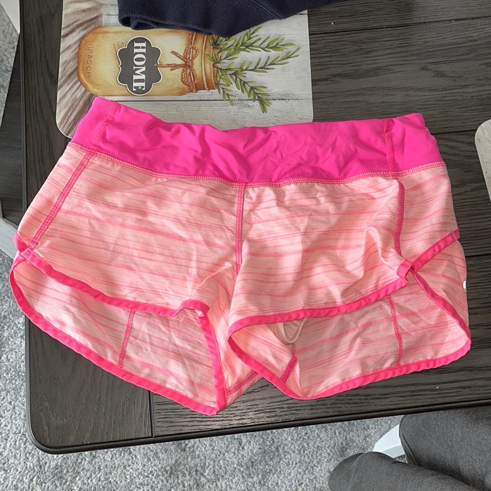 Lululemon Pink Shorts 💘💘